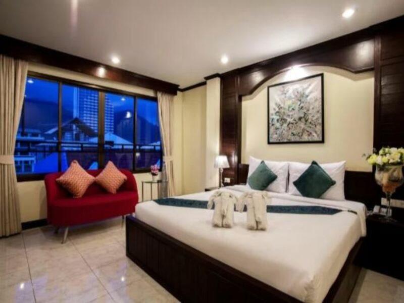 Отель @ White Patong Экстерьер фото