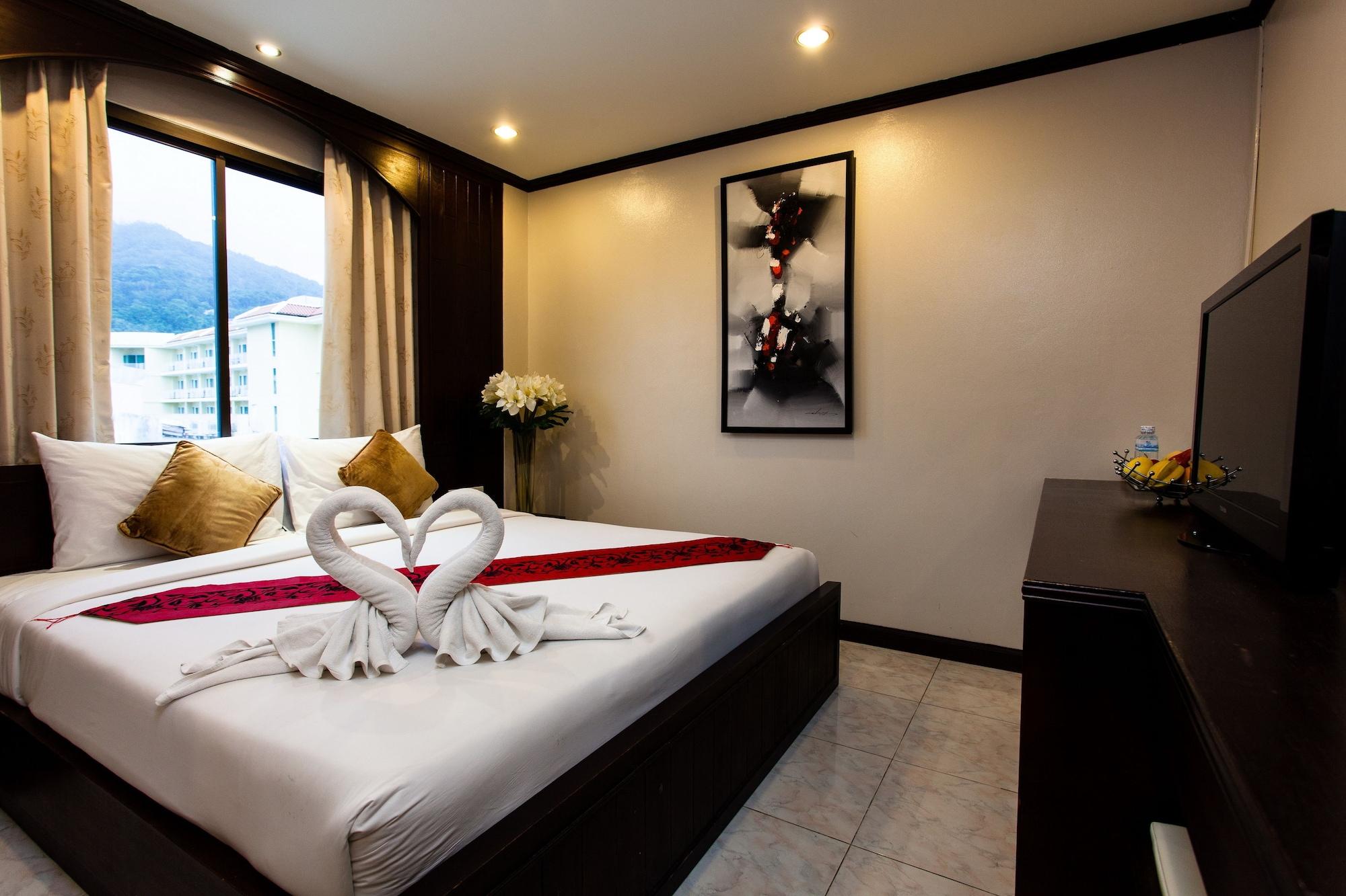 Отель @ White Patong Экстерьер фото
