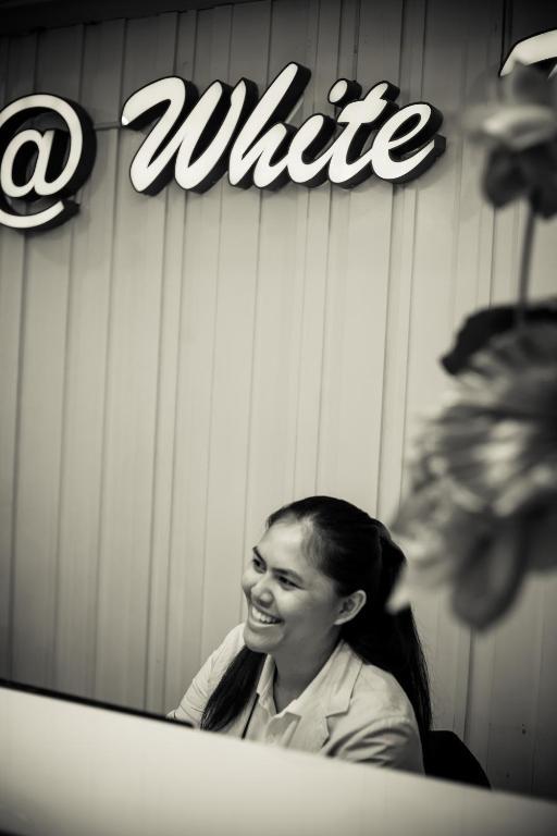 Отель @ White Patong Экстерьер фото